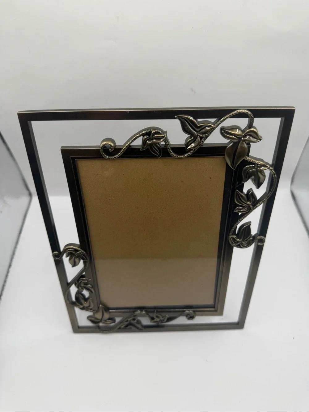 Antique Brass Tone Vine Leaf Metal Picture Frame 5x7 Botanical Decor